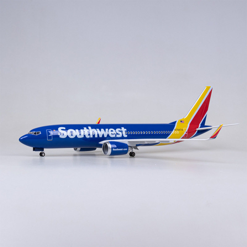 带灯47cm美国西南航空波音737拼装仿真客机飞机模型摆件Southwest