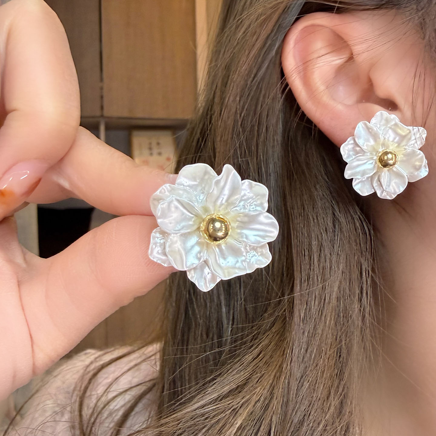 超仙白色花朵银针耳钉女