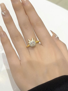 镶钻旋转金色龙形戒指女2023年新款潮气质小众高级感龙年指环饰品