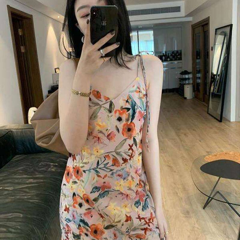 法式复古碎花包臀连衣裙女夏性感低胸绑带吊带A字裙短裙子沙滩裙