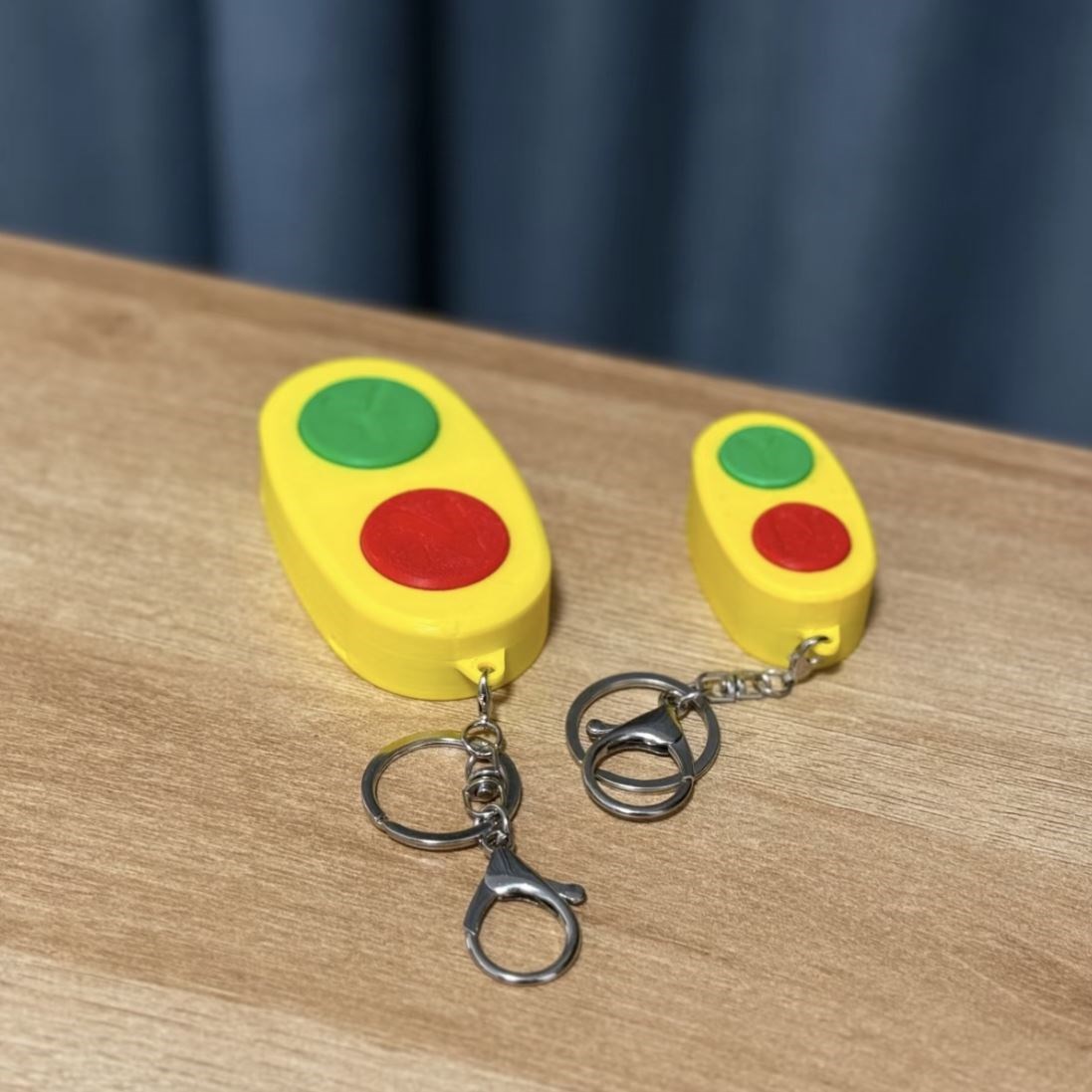 布魯斯yes/no可發聲按鈕3D玩具