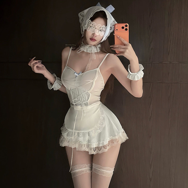 可爱清纯邻家少女蕾丝花边吊带裙