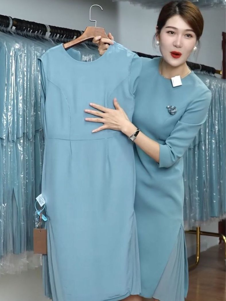 小众设计感轻奢高端连衣裙子女