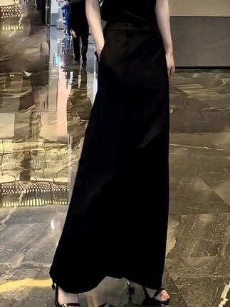 2025夏季新款法式气质高级设计感开叉半身裙女装黑色高腰显瘦长裙