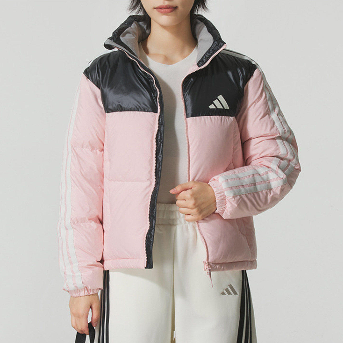 Adidas阿迪达斯女子舒适百搭防风保暖运动休闲立领羽绒服KC2660