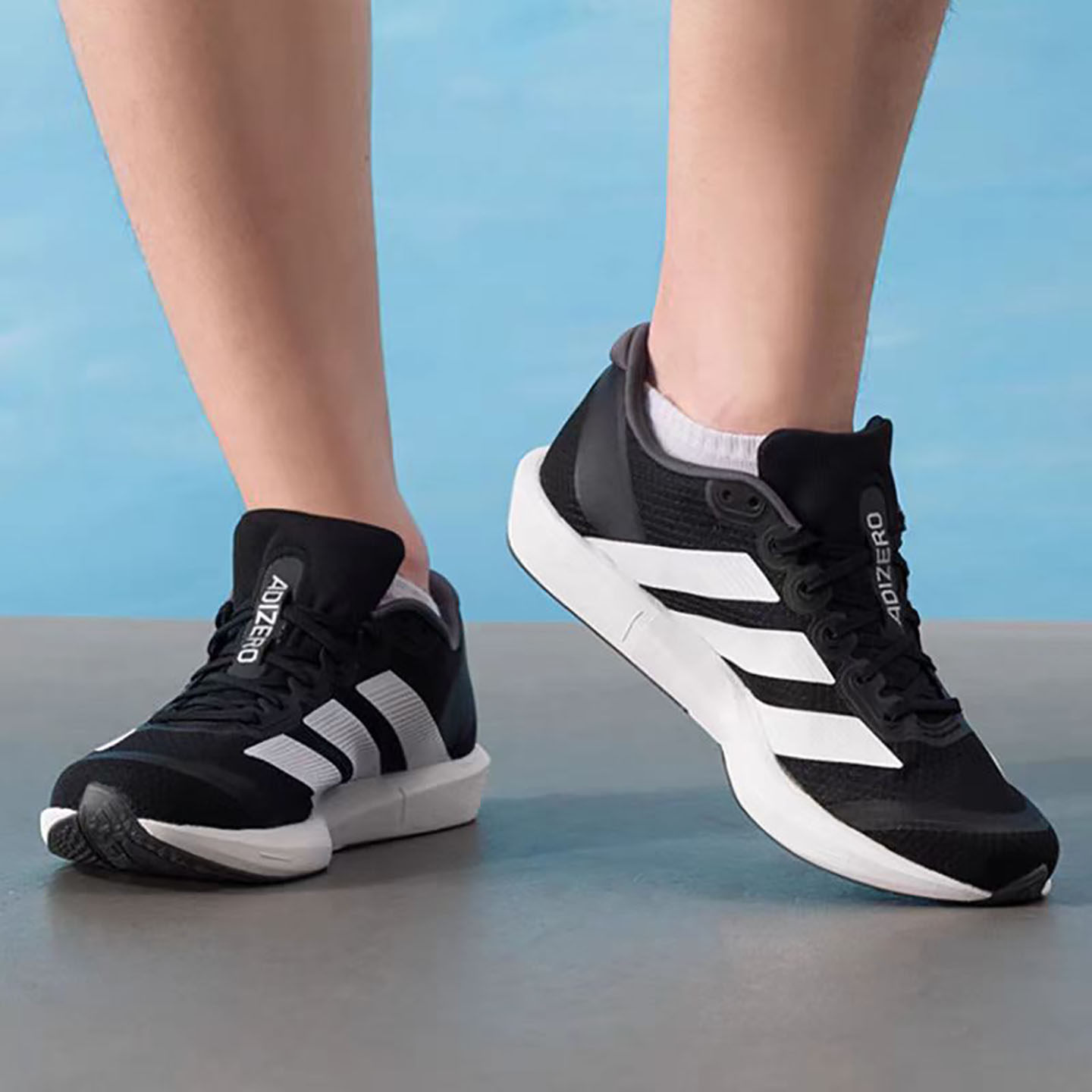 adidas/阿迪达斯AdizeroBK男女低帮运动舒适耐磨缓震跑步鞋JP6529