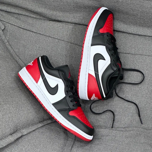 AIR JORDAN 1男女低帮AJ1防滑耐磨透气运动休闲鞋553558-161