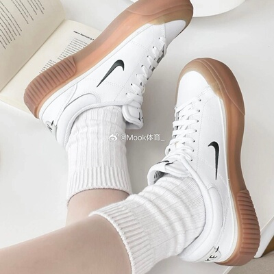 Nike耐克新款厚底增高板鞋FV5526