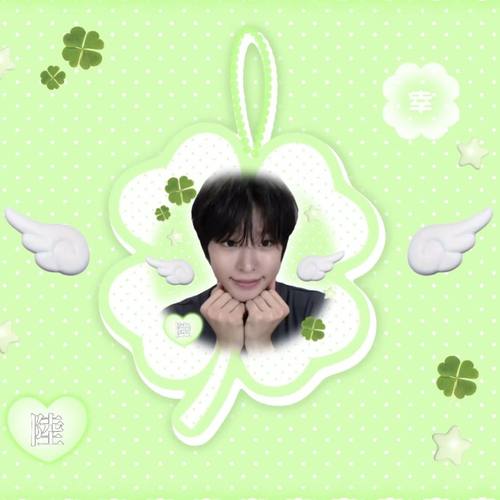 RIKU前田陆应援明星周边亚克力挂件幸运四叶草粉丝 挂件送朋友