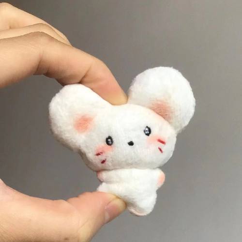 可爱小鼠鼠书包挂件钥匙扣植绒玩偶少女礼物可爱手机链挂饰
