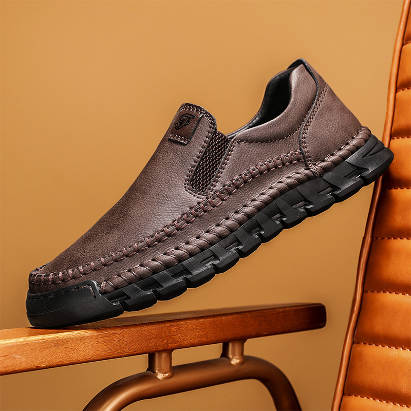 外贸大码男鞋手工缝线休闲鞋软底宽头商务皮鞋男一脚蹬豆豆鞋