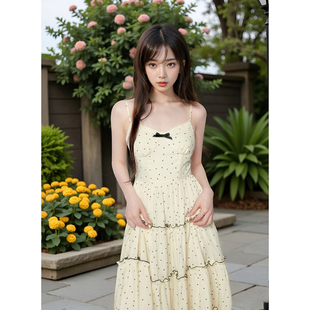 新款 设计感 连衣裙2024夏季 奶油云 温柔甜美杏色波点蛋糕长款