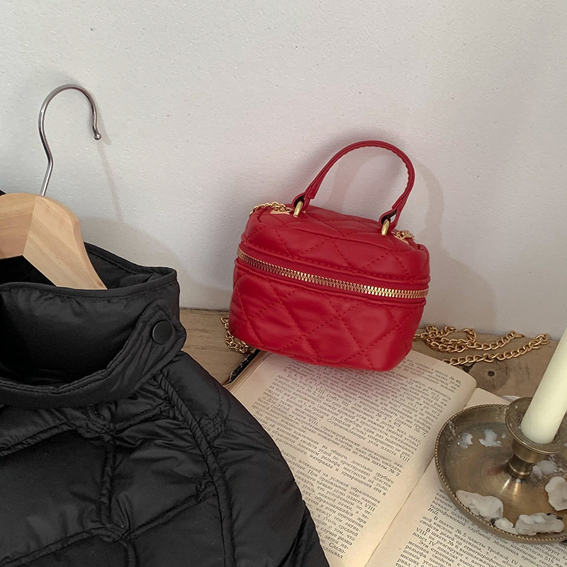可爱宝宝斜挎包时尚小公主红色过年手提包洋气女孩水桶单肩配饰包