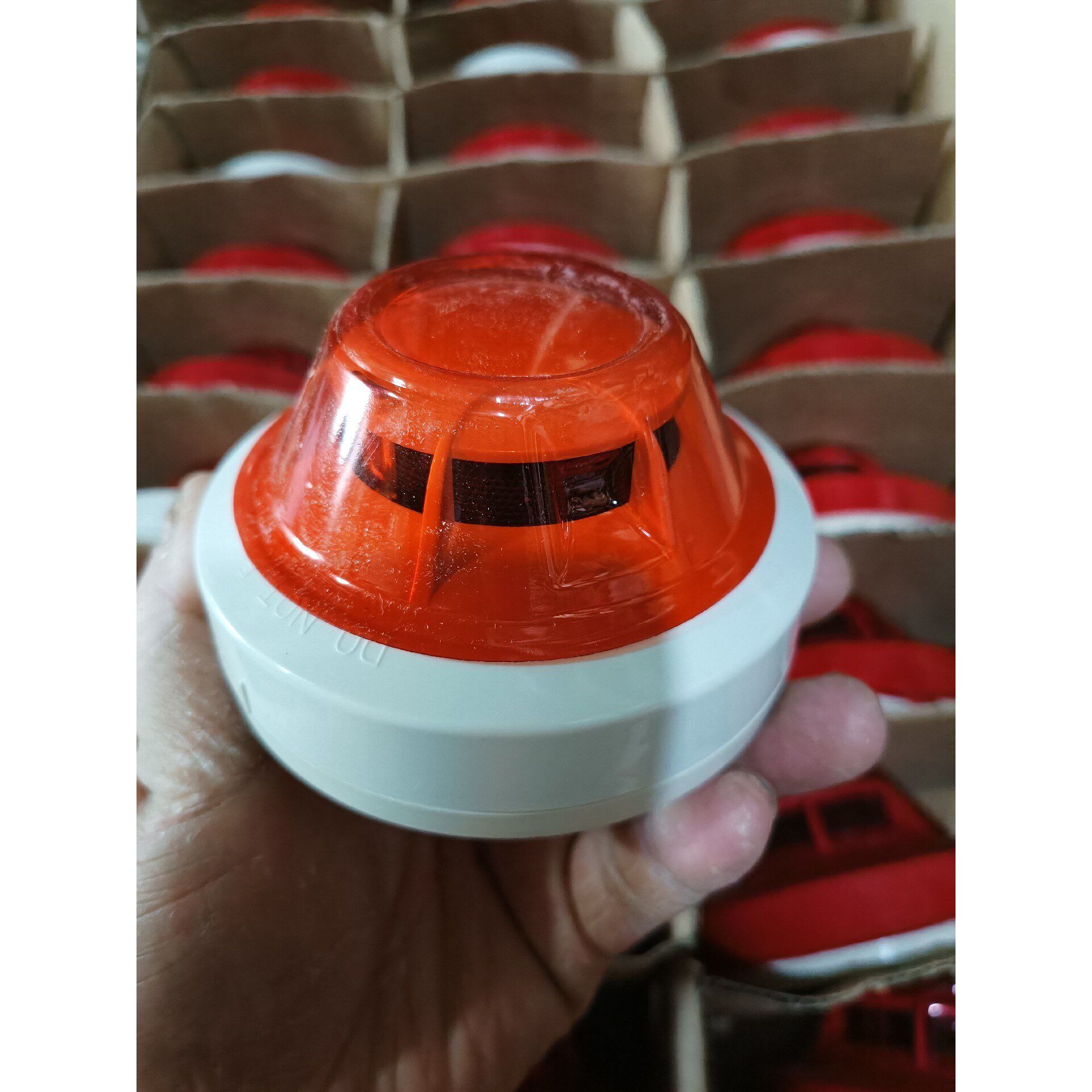 泰和安tⅩ3100c型烟感,全新设备,原包装.都带底坐.有须议价产品