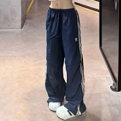 阿迪达斯女裤运动裤宽松直筒长裤
