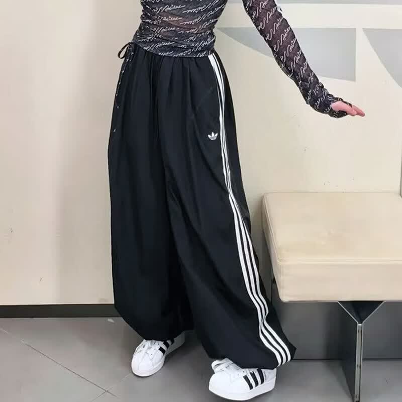 阿迪达斯三叶草女裤运动裤梭织宽松气球裤潮流休闲束脚长裤KY5052
