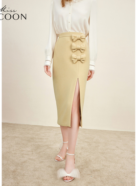 MISSCOCOON甜美时髦黄色斜纹绒感蝴蝶结直筒半裙秋冬
