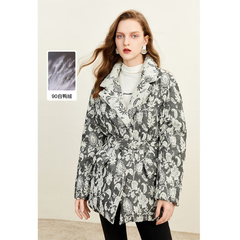 MISSCOCOON灰白双色提花西装式中长款羽绒服送腰带