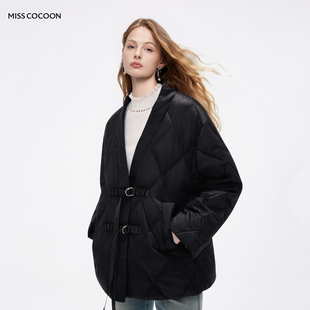 【90%鹅绒】MISSCOCOON菱格绑带鹅绒羽绒服光泽桑蚕丝黑色