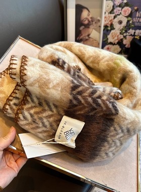 法国BGCG围巾女冬季新款韩版百搭美拉德包边披肩亲肤保暖羊绒围脖