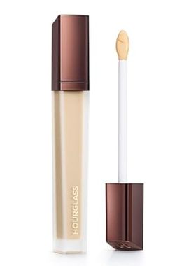 Hourglass Vanish Airbrush Concealer. Weightless and Water