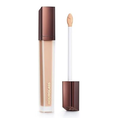 Hourglass Vanish Airbrush Concealer. Weightless and Water