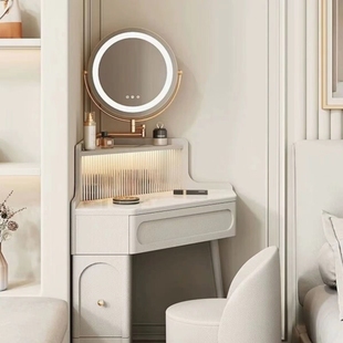 新款转角梳妆台法式奶油风格小户型三角化妆桌卧室墙角斗柜一体