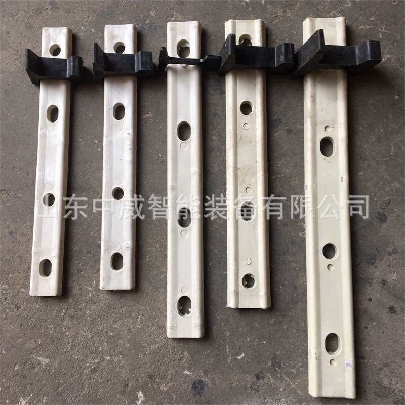 供应尼龙绝缘道夹板 安装方便配有螺栓 24轨用尼龙绝缘道夹板