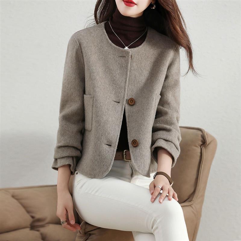 简约时尚短款毛呢外套女秋冬季年新款韩版气质女装感大衣