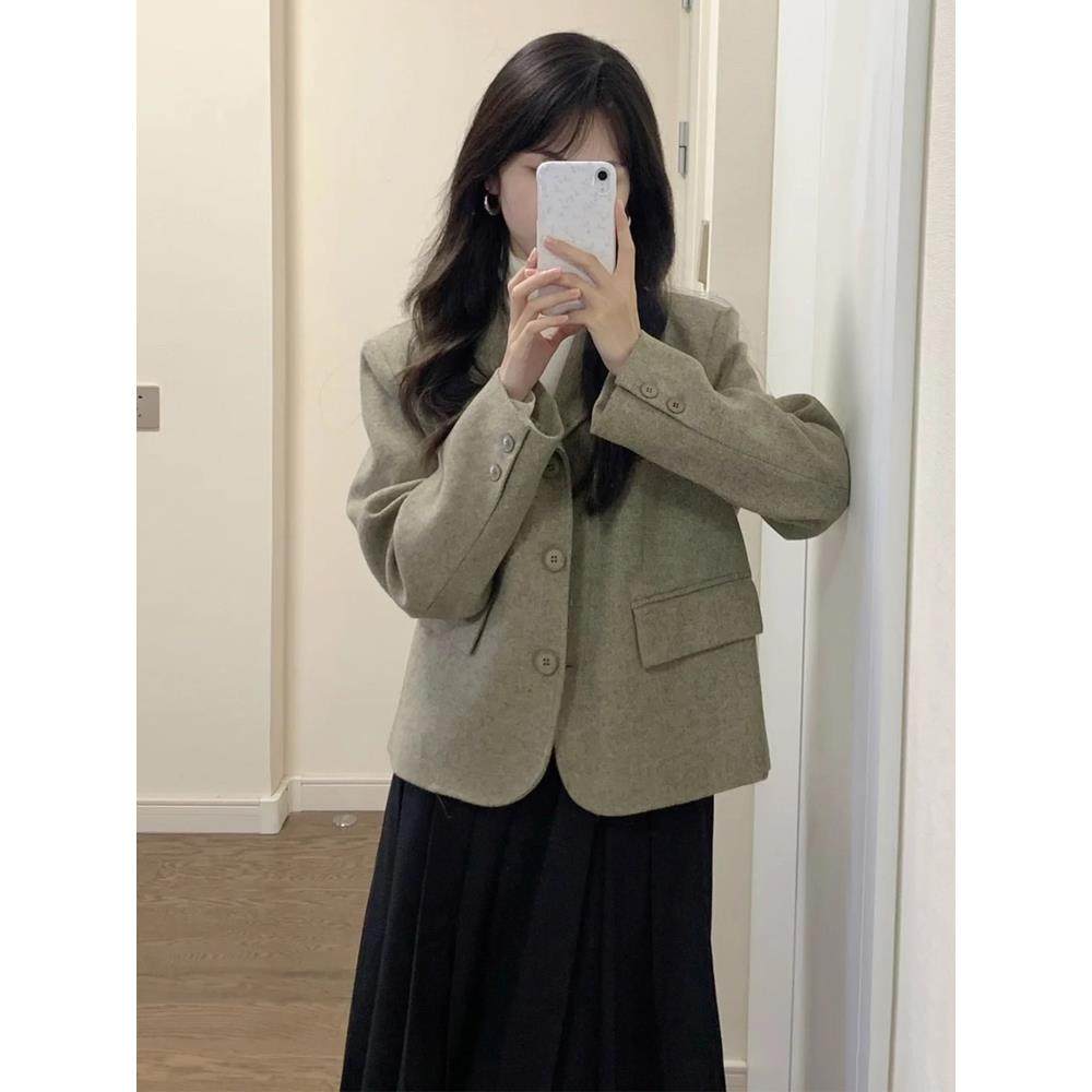 高级感灰绿色毛呢西装外套女春秋季新款小个子宽松休闲气质小西服