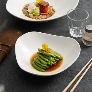 三角盘子创意菜盘家用商用高级感轻奢酒店饭店用餐具特色深盘汤盘