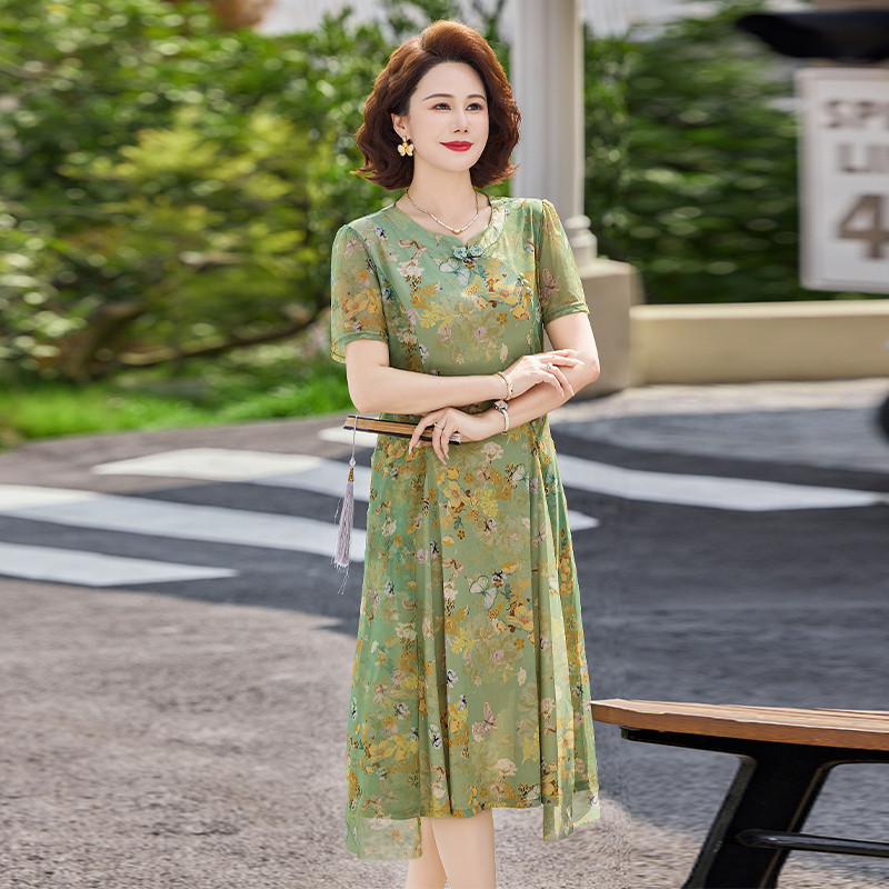 2026新款妈妈夏装印花连衣裙子