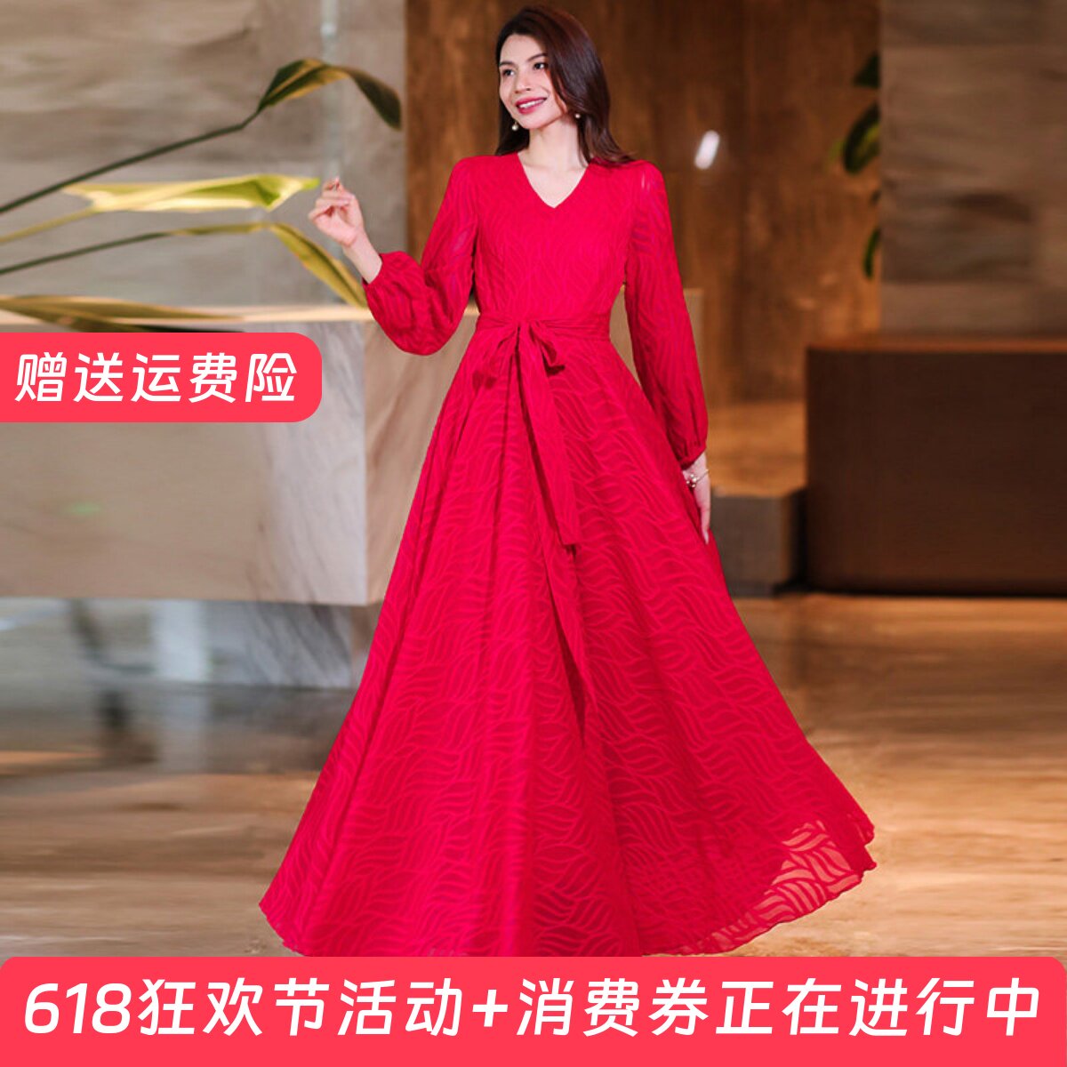 2026年夏季V领印花连衣裙收腰显瘦长裙妈妈款短款小个子沙滩裙子