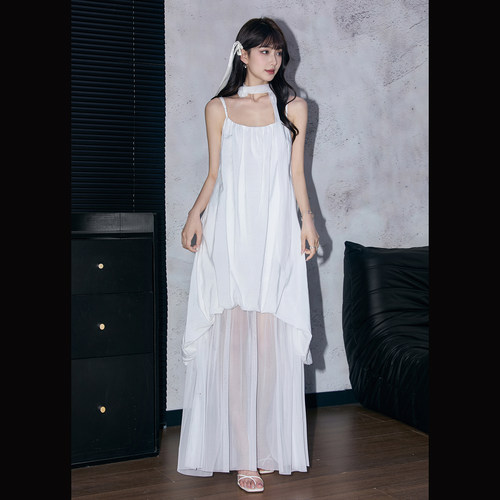 拉夏贝尔白色休闲吊带连衣裙女