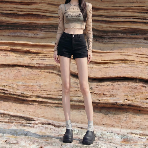 拉夏贝尔黑色高腰牛仔短裤女2026