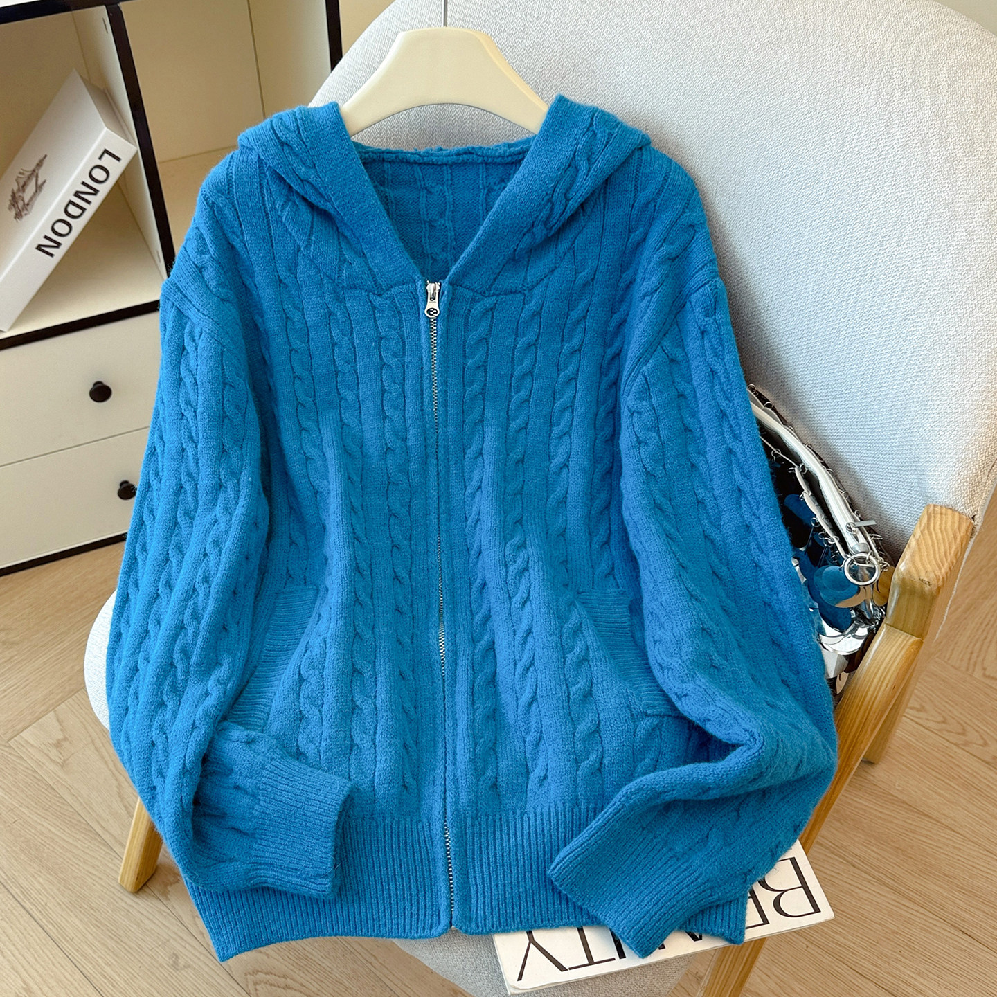 拉夏贝尔蓝色连帽正肩针织开衫毛衣外套女2026春季新款单拉链上衣,女装/女士精品,毛衣,淘宝优惠券,粉丝福利购,淘宝优惠卷