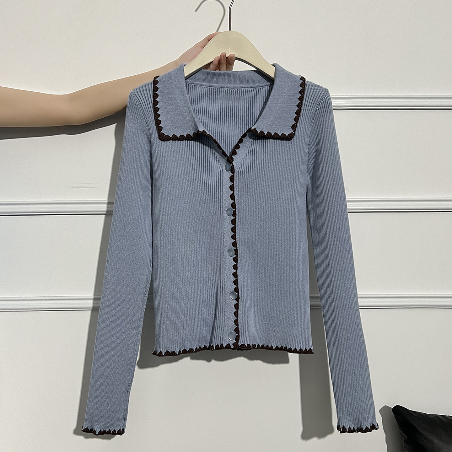 拉夏贝尔法式木耳边翻领纽扣长袖