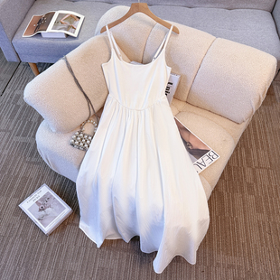 拉夏贝尔U领吊带连衣裙女2026春季新款收腰A字裙法式休闲甜美长裙
