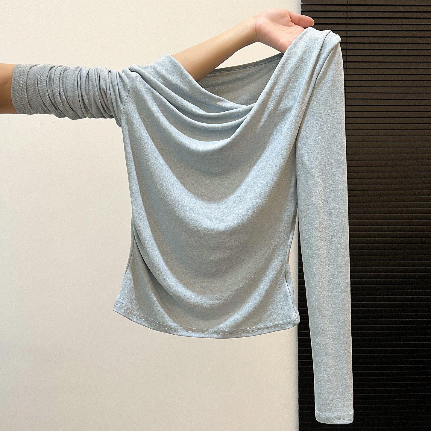 拉夏贝尔蓝色荡领长袖t恤女秋冬