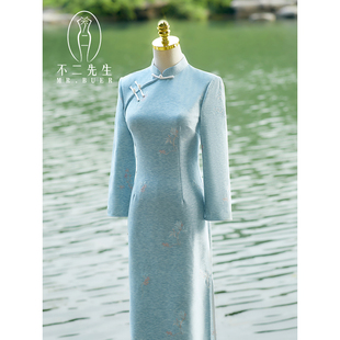 蓝色旗袍秋冬季2026新款长袖新中式显白加绒提花连衣裙少女年轻款