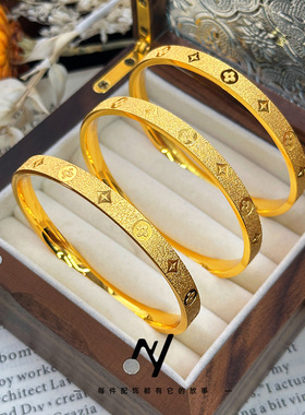 越南沙金高级感CNC老钱风四叶草老花仿真黄金素圈手镯送礼