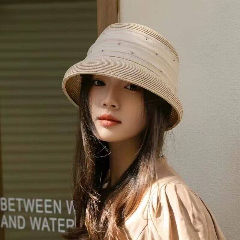 赫本风盆帽出游优雅女