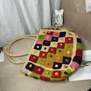 轻奢高端拉菲草钩针染色方块毛球装饰手提包夏季甜美风托特包草编