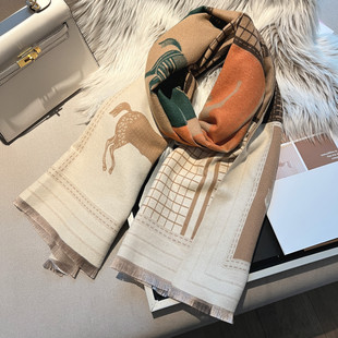 围巾轻奢高级感2025新款马图案双面仿羊绒围巾女冬季保暖披肩两用