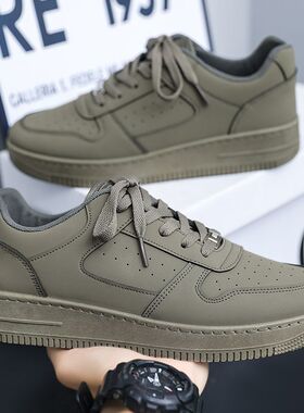 男鞋休闲板鞋2025秋季新款透气运动鞋潮流百搭青少年ins黑色鞋子