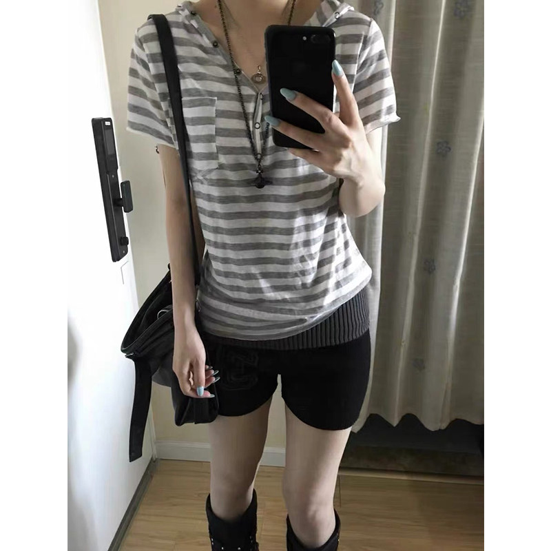 Y2k古着感V领天丝条纹短袖t恤女