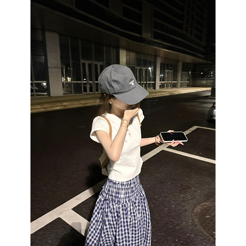 白色圆领短袖正肩短款t恤女上衣