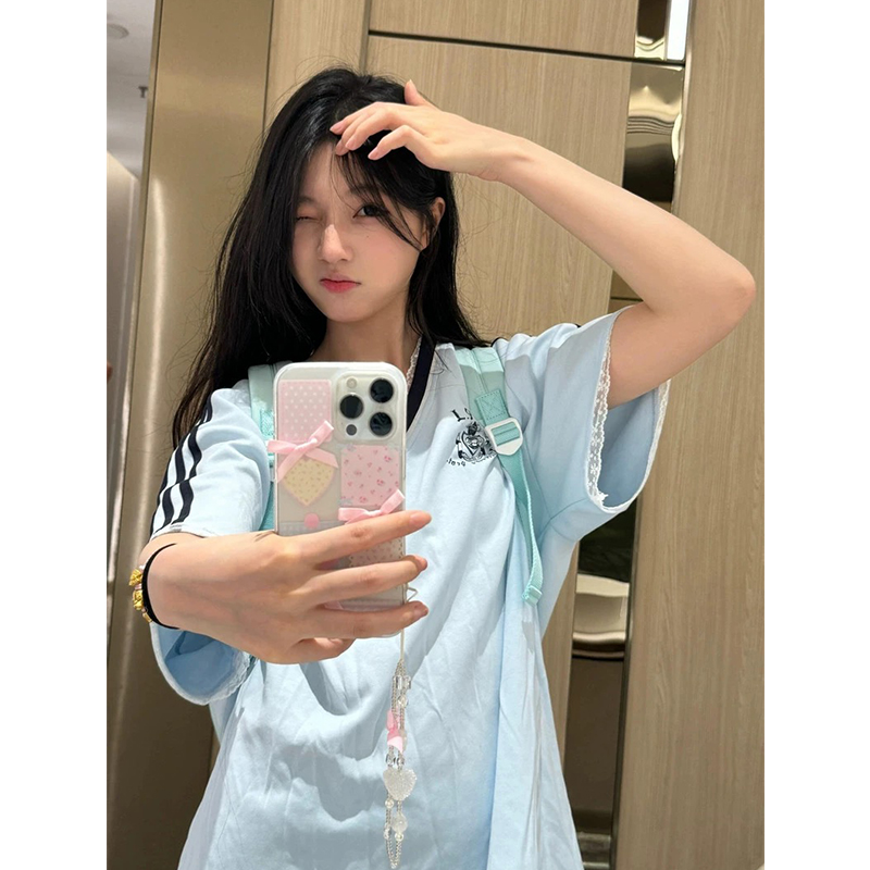蓝色v领球衣风短袖t恤女夏季上衣