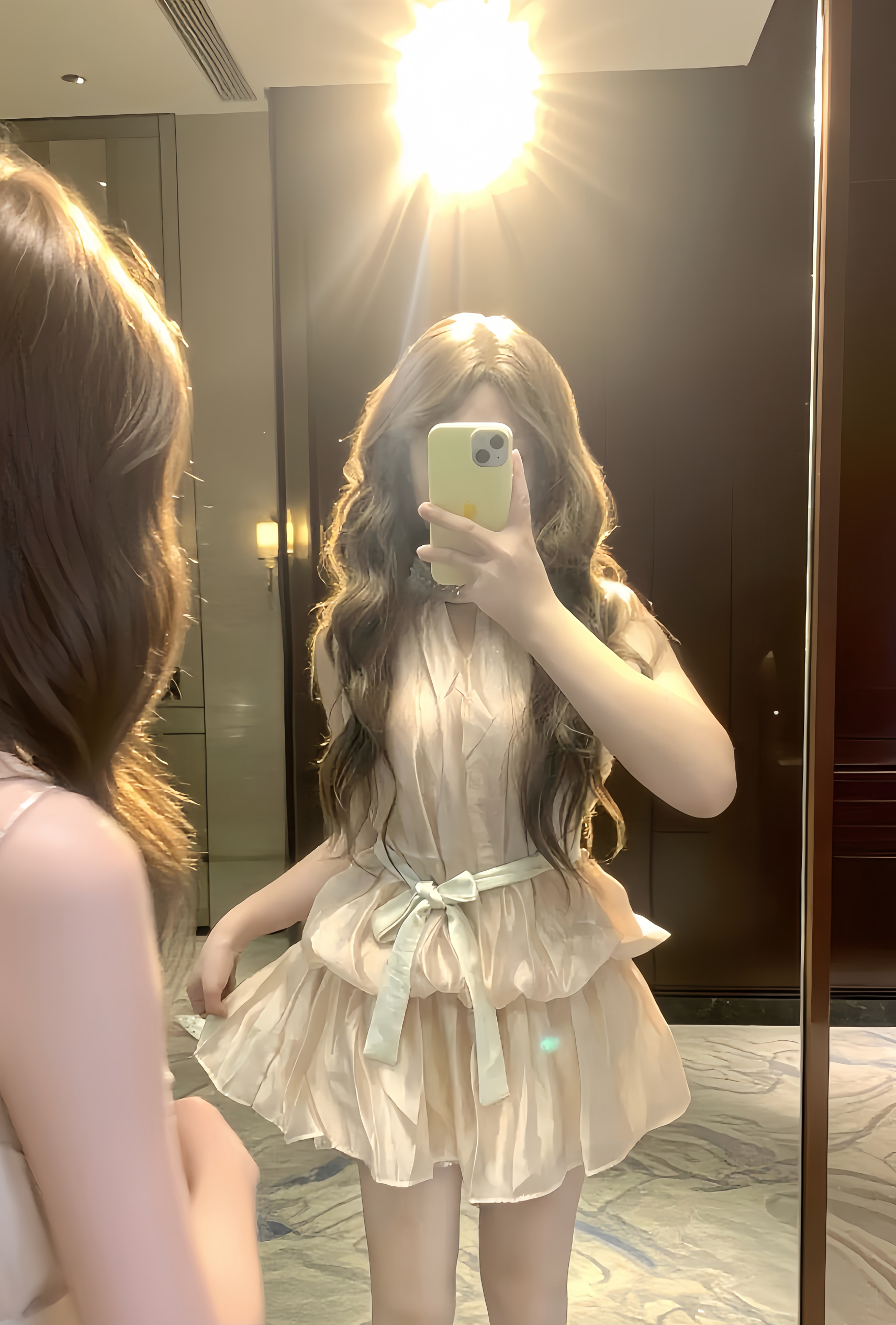 法式千金风粉色挂脖连衣裙