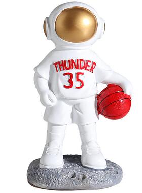 北欧创意篮球宇航员摆件轻奢足球太空人公室桌面装饰摆设生日礼物